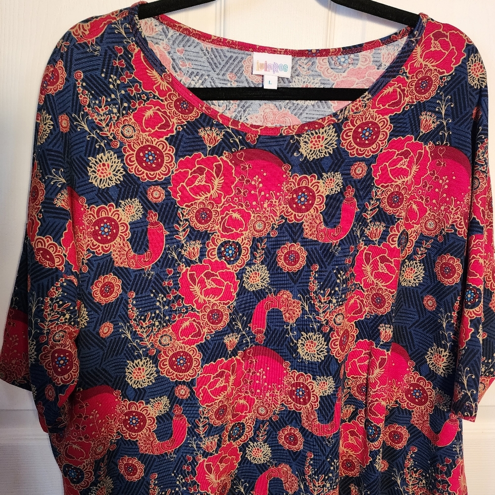LuLaRoe Women’s Short Dleeve Top, size L, NWOT